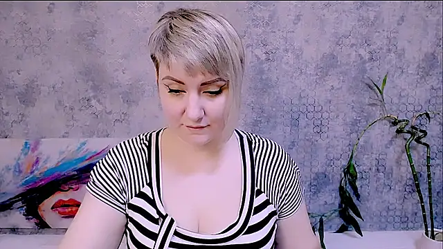 Djullia live sex cam