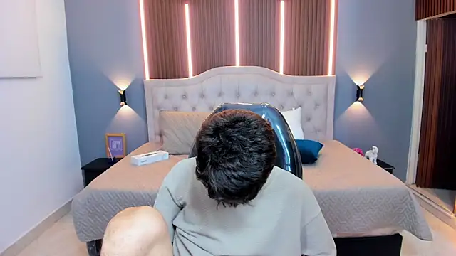 Tommy18__ live sex cam