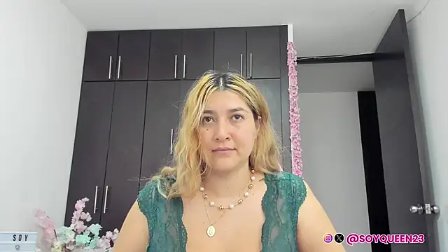 Soyqueen live sex cam