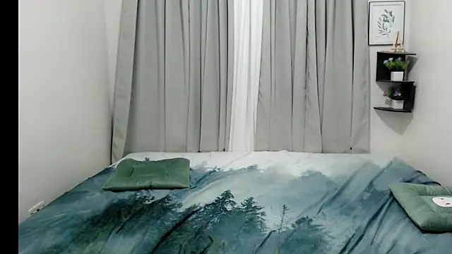 Yourscarlette_Slut live sex cam