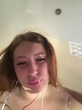 AndreaMood live sex cam