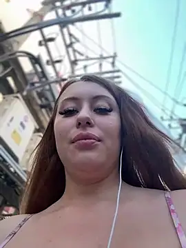 AndreaMood live sex cam