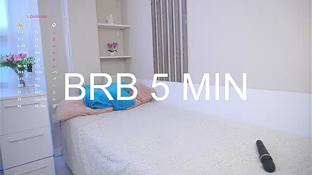 DarelleFaux live sex cam