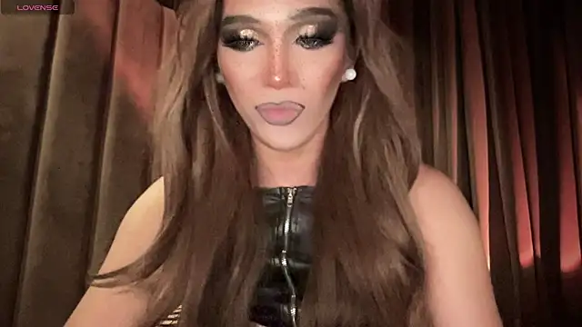 Lo_la_69 live sex cam