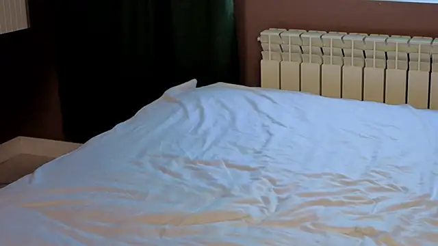 MarvisKuhIo live sex cam