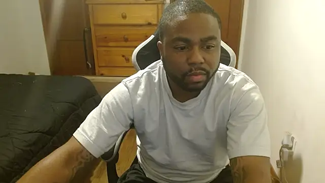 Breadwinnah live sex cam