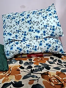 SpicyQueenX69 live sex cam