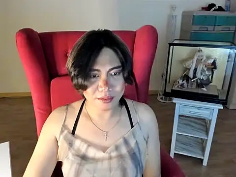 GoldenTs69 live sex cam