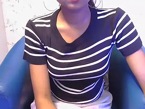 Shinykrisha live sex cam