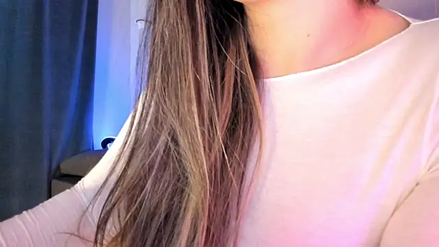 akura011 live sex cam