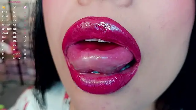 mia_roux1 live sex cam