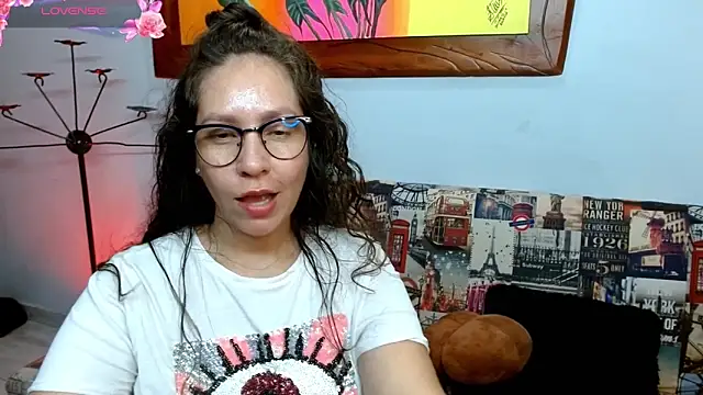 naihroby live sex cam