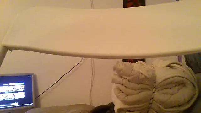 P4RtYBOII92 live sex cam