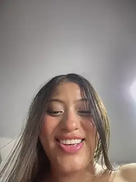 Estefanii- live sex cam