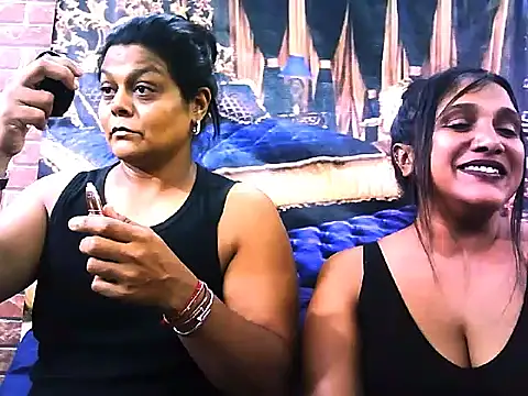 IndianSexyLady4u live sex cam