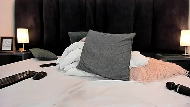 Freyaa__ live sex cam