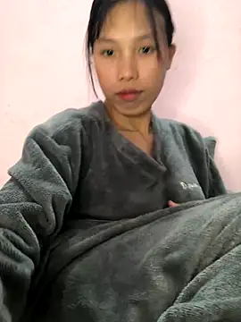 Lily-2k live sex cam