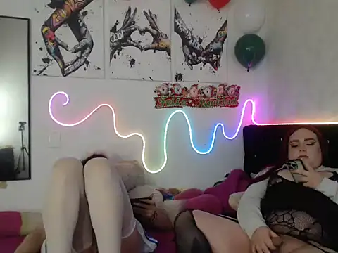 Redvelvett22 live sex cam