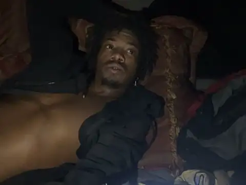 SlimeCrownzOut5 live sex cam