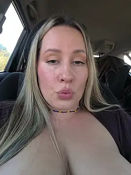 Mona_Plus live sex cam