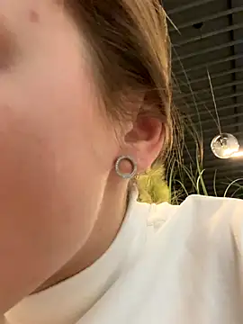 ValenciaShock live sex cam