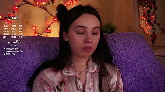 GillianDowdey live sex cam