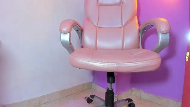 VICTORIAOBEY live sex cam