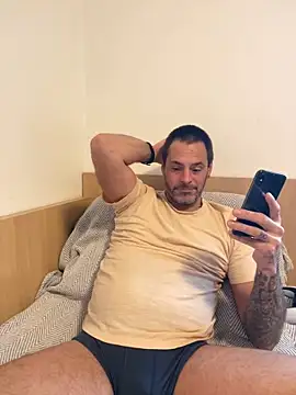 _madbull_ live sex cam