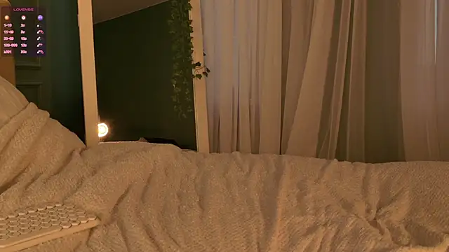 SunnyRisha live sex cam