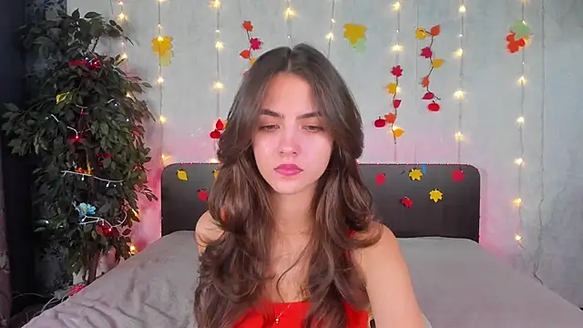 Milana_Crystal_ live sex cam