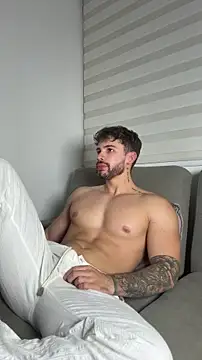 Valenthino_Salvatore live sex cam