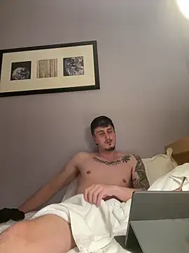 Kingloyal96 live sex cam