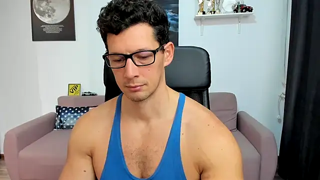 BrutusK08 live sex cam