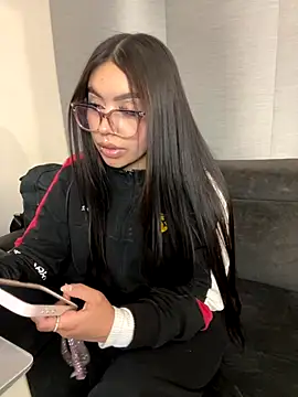 Karina16_pink live sex cam