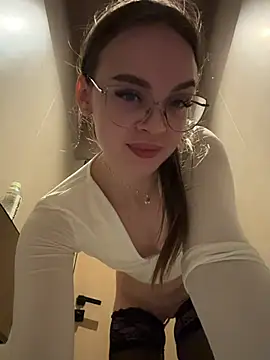 KristiRich live sex cam