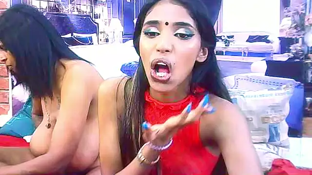 IndianSexySlender live sex cam