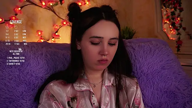 GillianDowdey live sex cam