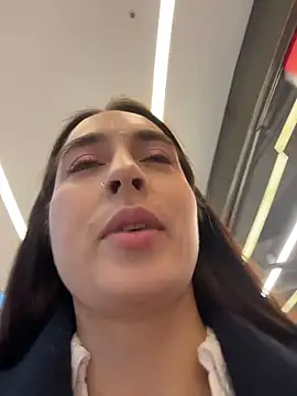 Holly_Play live sex cam