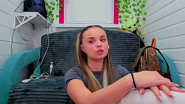 Misss_Vikk live sex cam