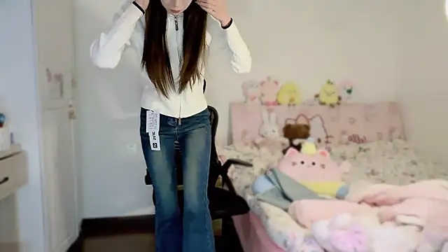 Onecutelittle live sex cam