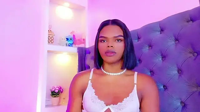 CamiEstrada live sex cam