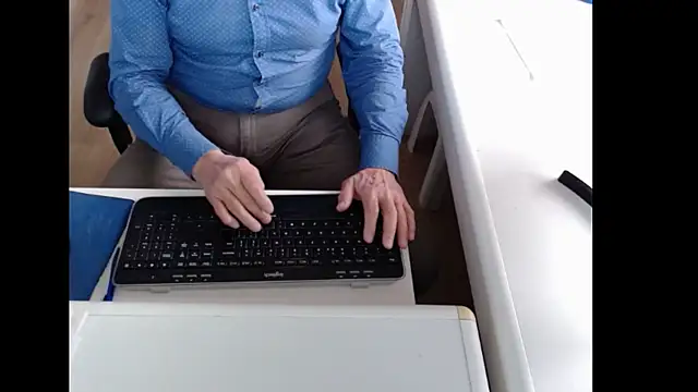 dutchpornking live sex cam