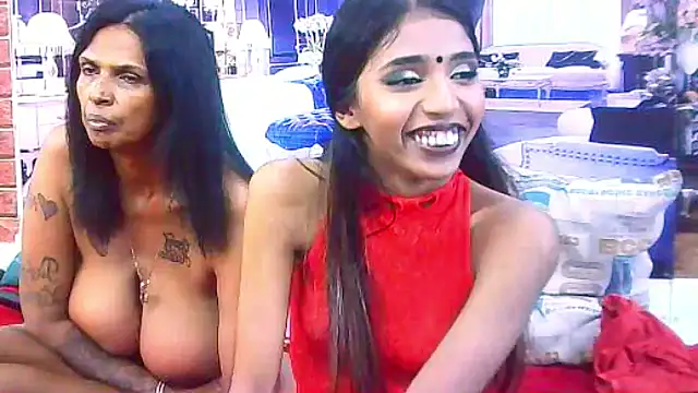 IndianSexySlender live sex cam