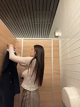 Holly_Play live sex cam