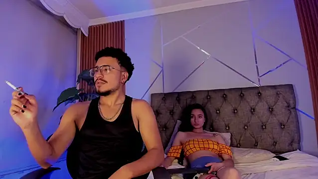 Noa_N_Luxy live sex cam