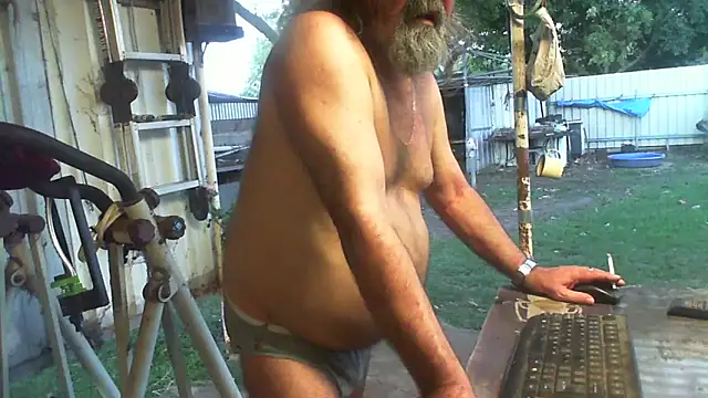 herbie010666 live sex cam