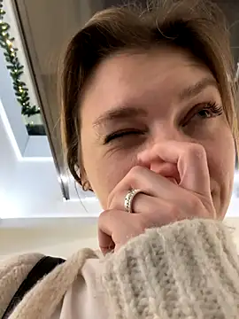 ValenciaShock live sex cam