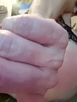 lucillabollente live sex cam