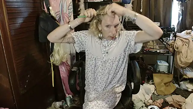 Ombeline1 live sex cam