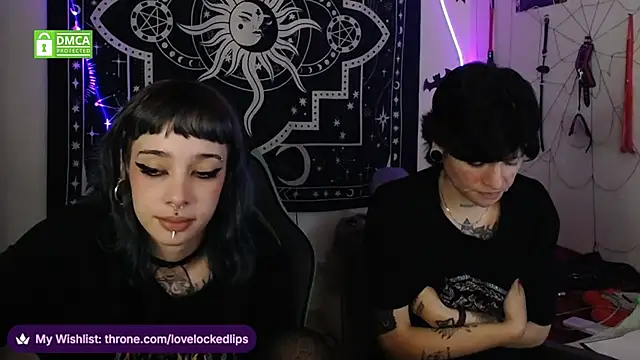 lovelockedlips live sex cam
